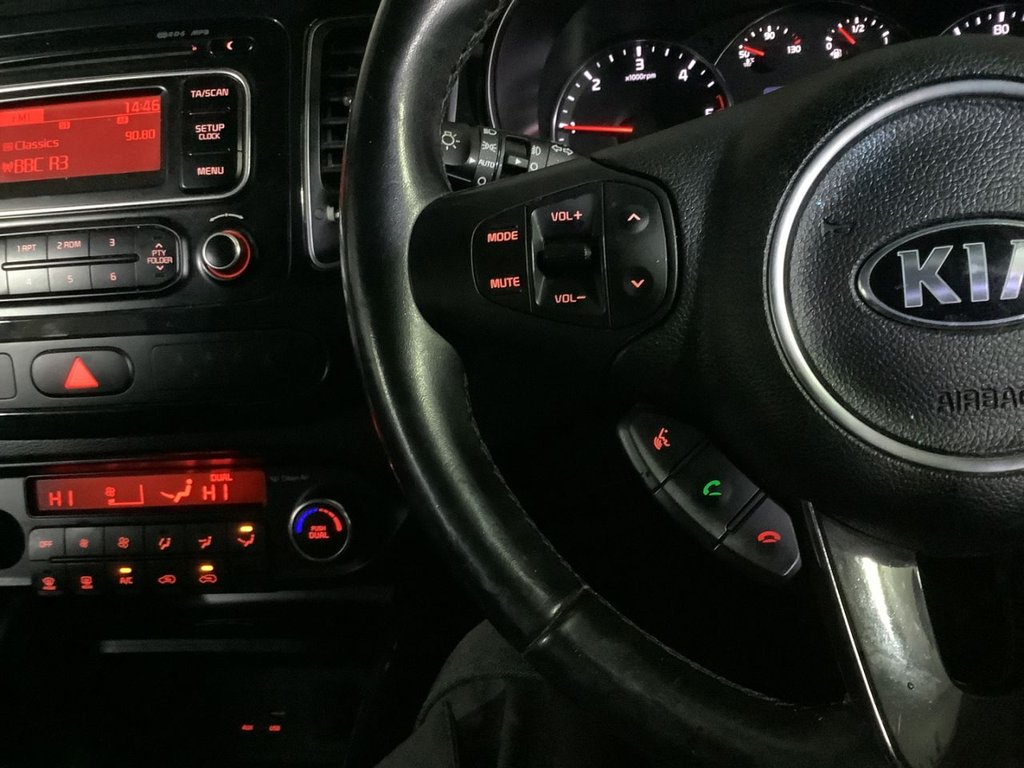 Used Kia Carens 2016 for sale - 76617313: Photo 20