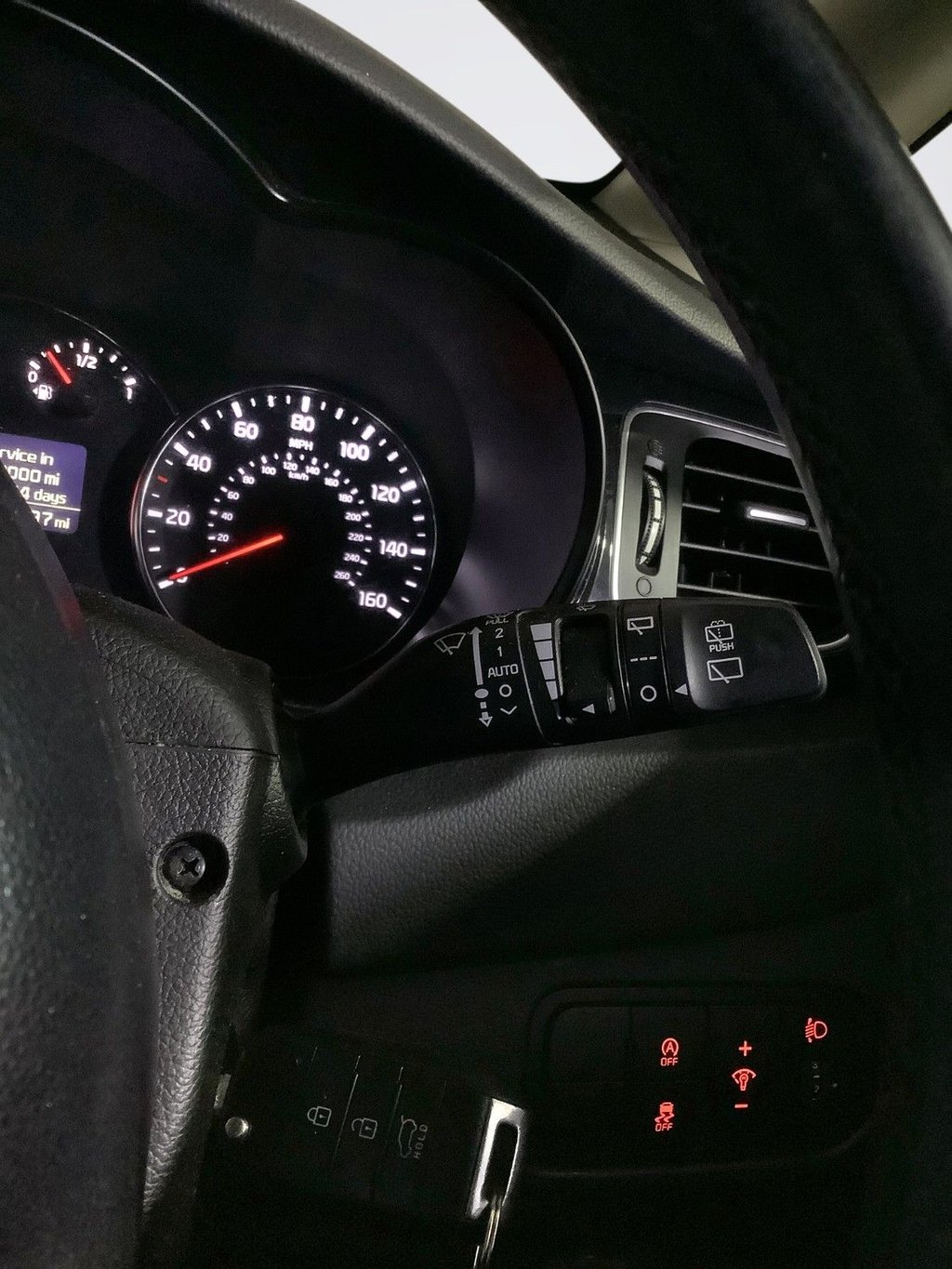 Used Kia Carens 2016 for sale - 76617313: Photo 24