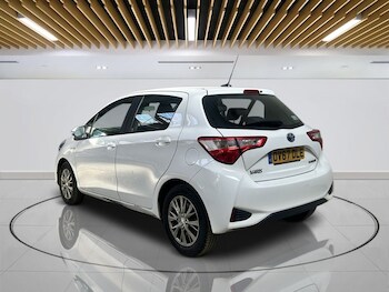 Used Toyota Yaris 2017 for sale - 78382404: Photo