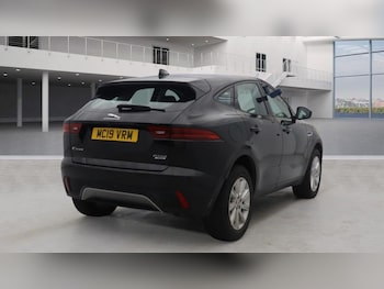 Used Jaguar E-Pace 2019 for sale - 77685383: Photo