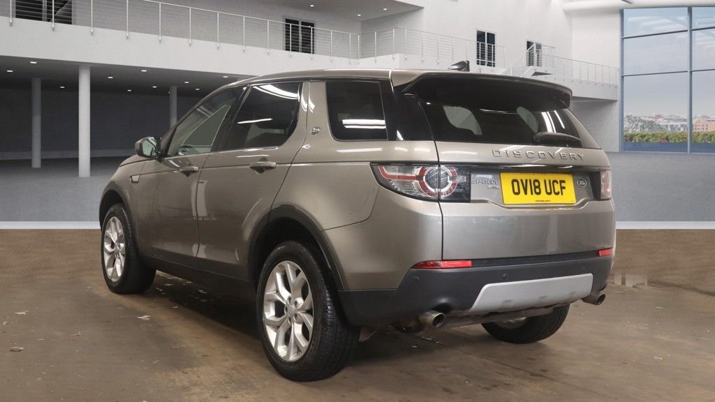 Used Land Rover Discovery Sport 2018 for sale - 76172870: Photo 3