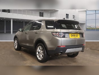 Used Land Rover Discovery Sport 2018 for sale - 76172870: Photo 3
