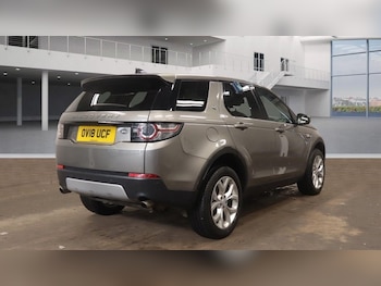 Used Land Rover Discovery Sport 2018 for sale - 76172870: Photo 4
