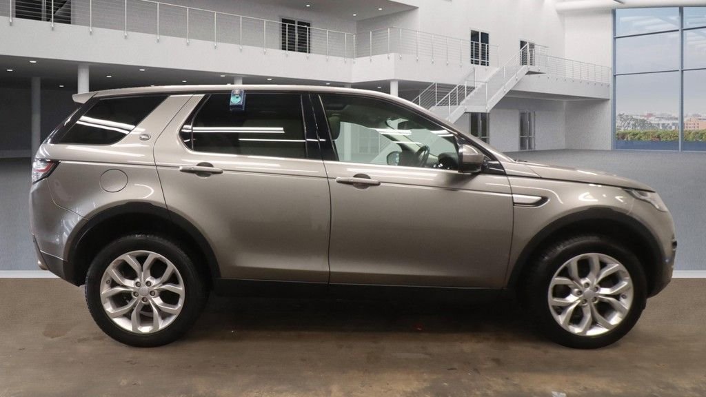 Used Land Rover Discovery Sport 2018 for sale - 76172870: Photo 5