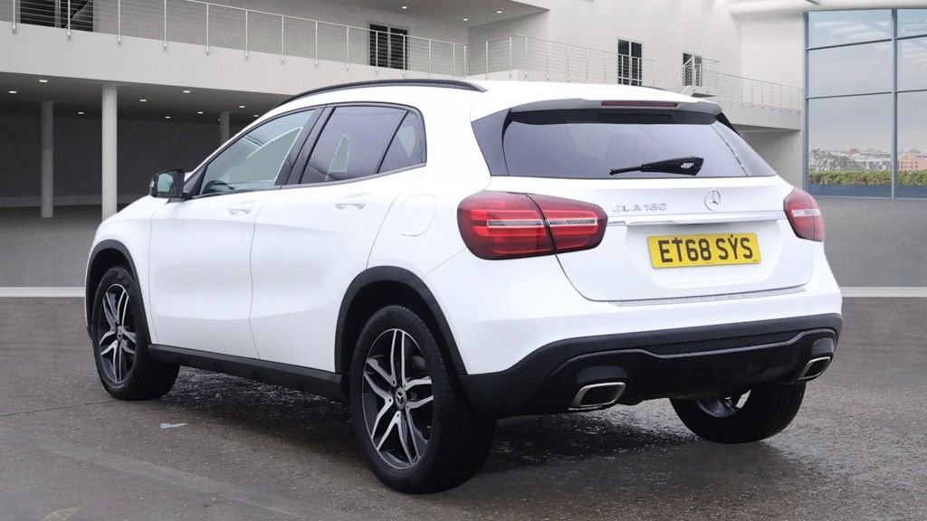 Used Mercedes-Benz GLA 2018 for sale - 76950580: Photo 3