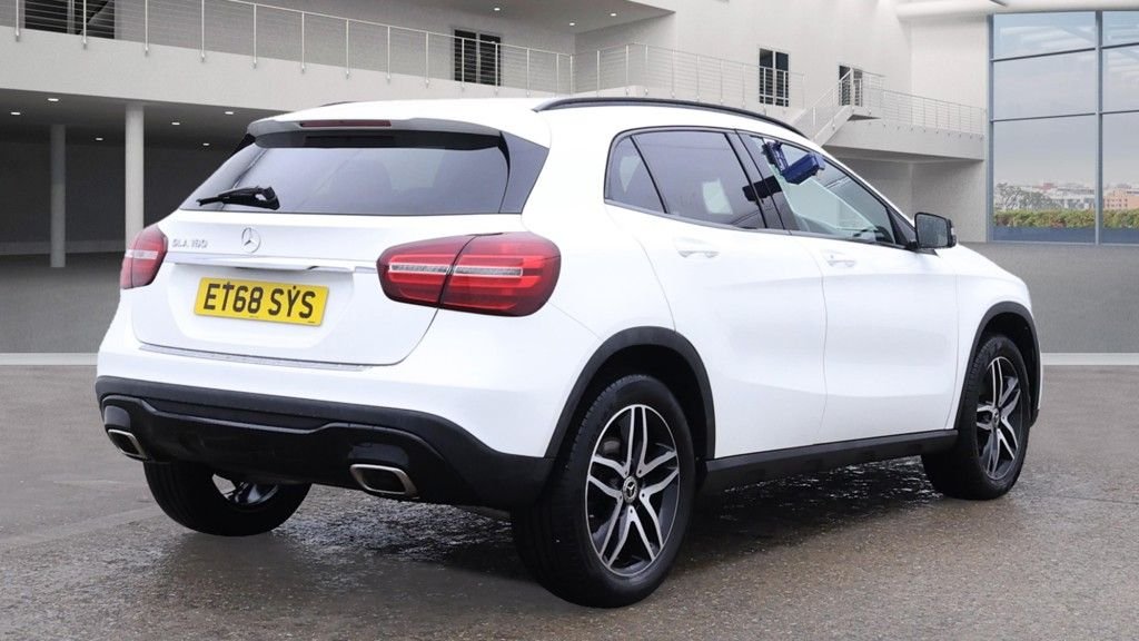 Used Mercedes-Benz GLA 2018 for sale - 76950580: Photo 4