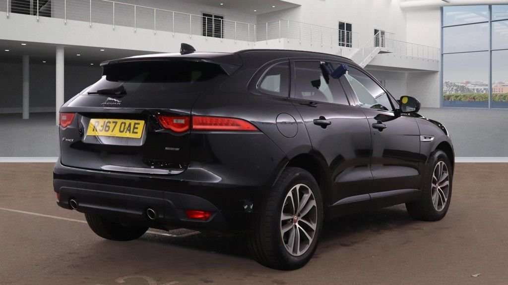 Used Jaguar F-Pace 2018 for sale - 76883629: Photo 4