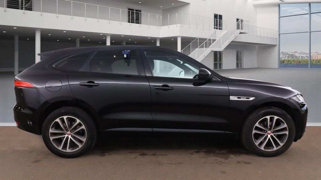 Used Jaguar F-Pace 2018 for sale - 76883629: Photo 5