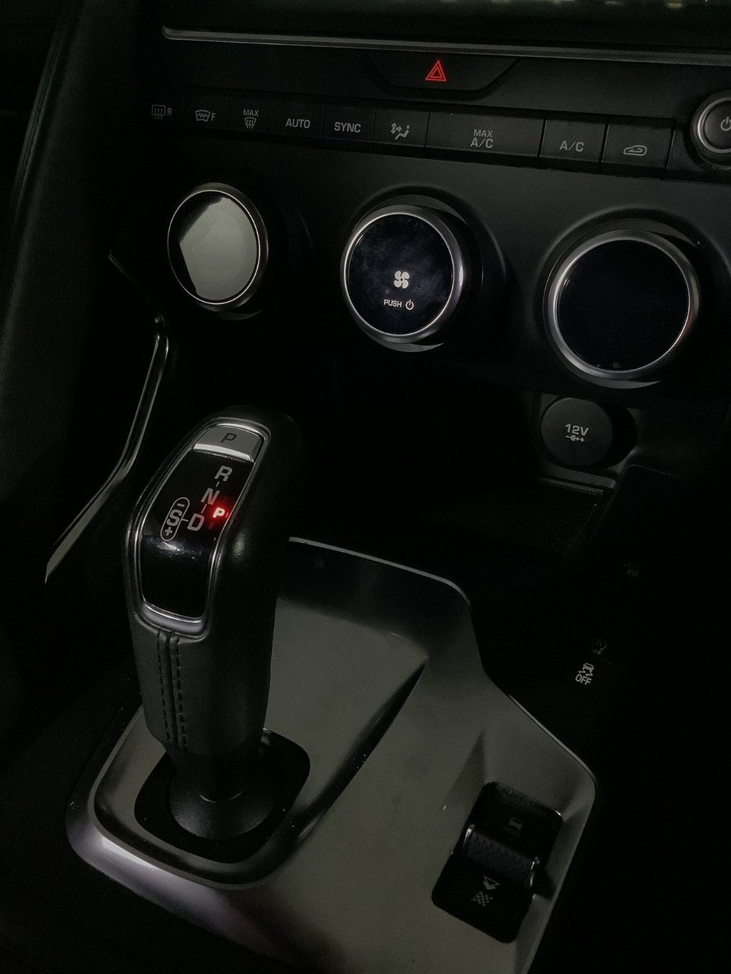 Used Jaguar E-Pace 2018 for sale - 76590963: Photo 24