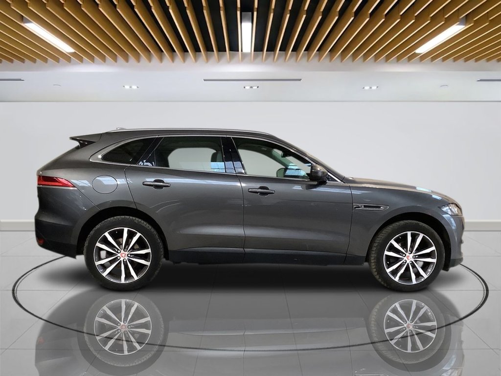 Used Jaguar F-Pace 2018 for sale - 77692546: Photo 9
