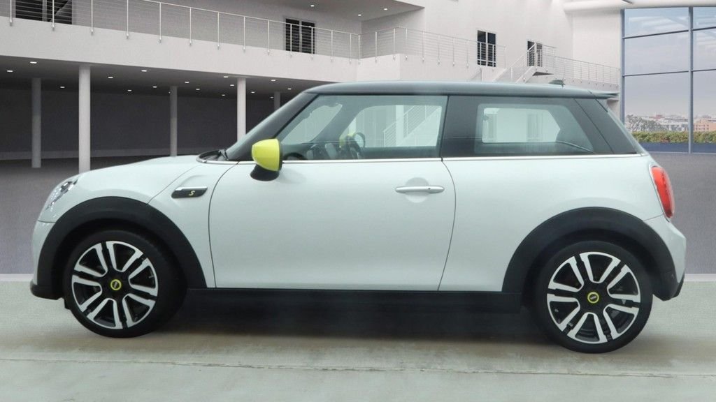 Used MINI Hatch 2023 for sale - 77332971: Photo 6