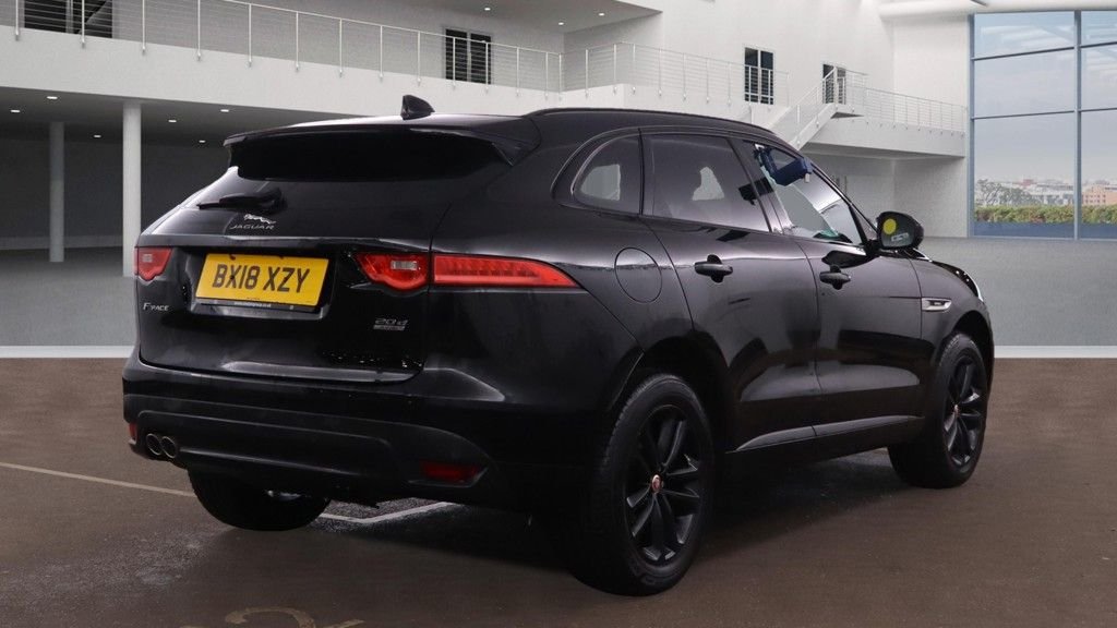 Used Jaguar F-Pace 2018 for sale - 76901021: Photo 6