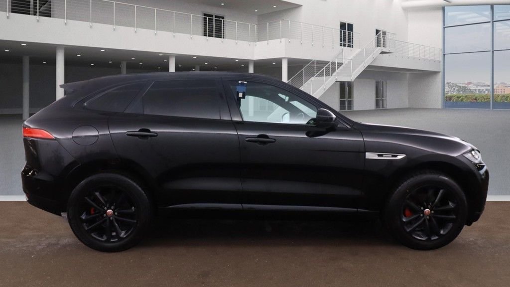 Used Jaguar F-Pace 2018 for sale - 76901021: Photo 7