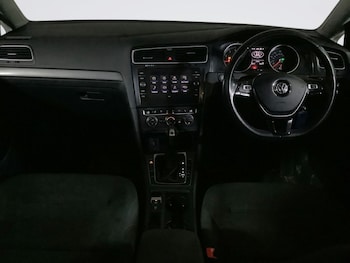 Used Volkswagen Golf 2020 for sale - 75537826: Photo