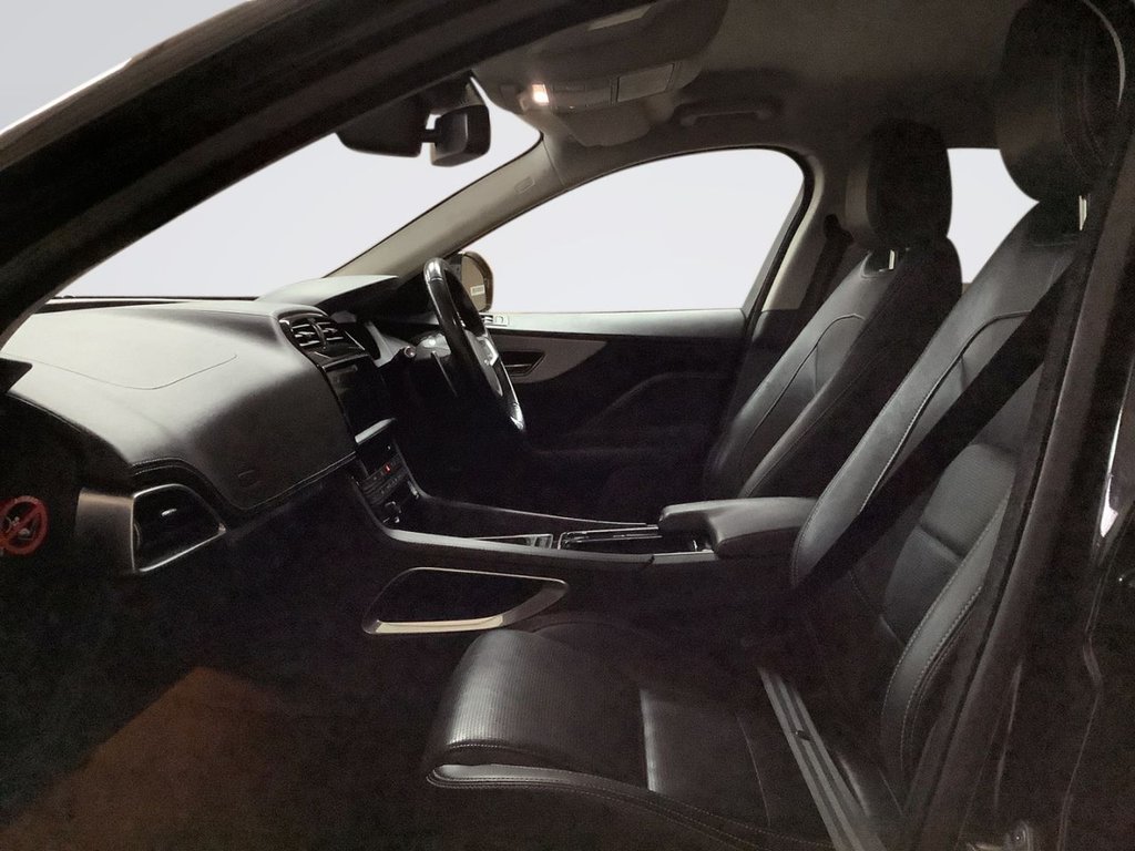 Used Jaguar F-Pace 2018 for sale - 77064868: Photo 10