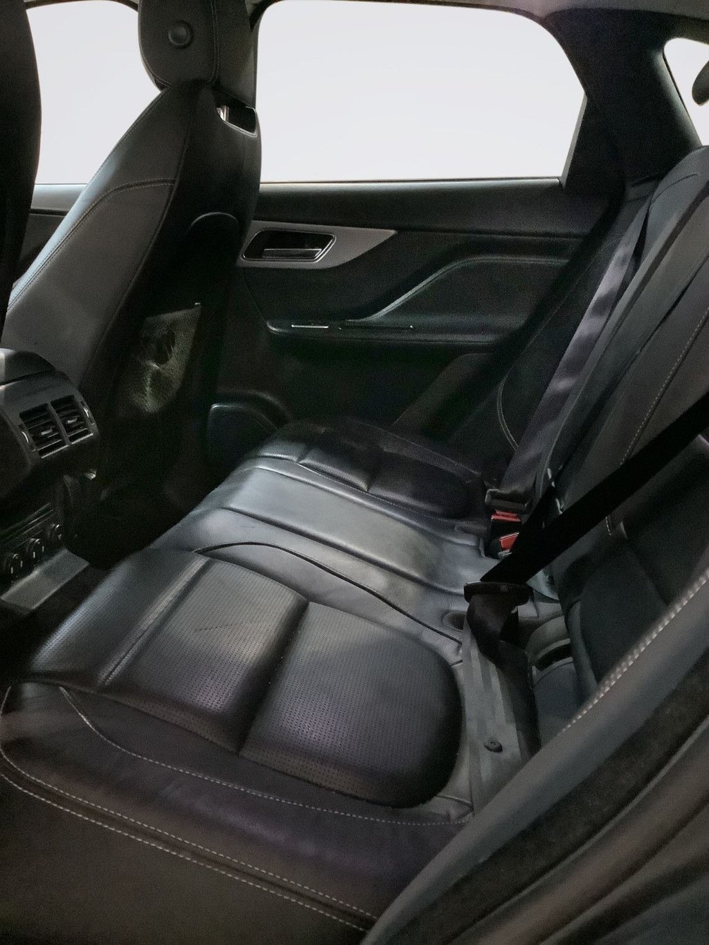 Used Jaguar F-Pace 2018 for sale - 77064868: Photo 11