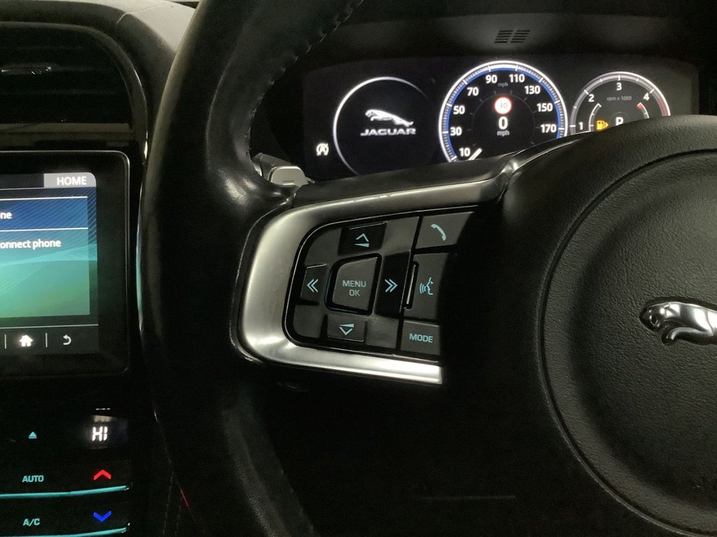 Used Jaguar F-Pace 2018 for sale - 77064868: Photo 15