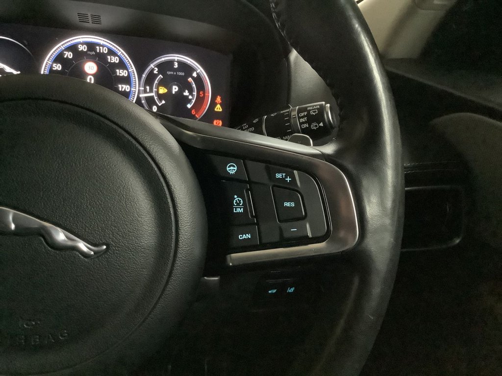 Used Jaguar F-Pace 2018 for sale - 77064868: Photo 17