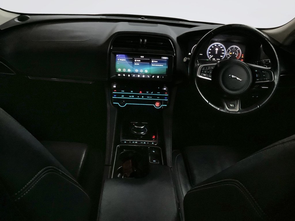 Used Jaguar F-Pace 2018 for sale - 77064868: Photo 3