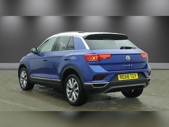 Used Volkswagen T-Roc 2018 for sale - 78762475: Photo