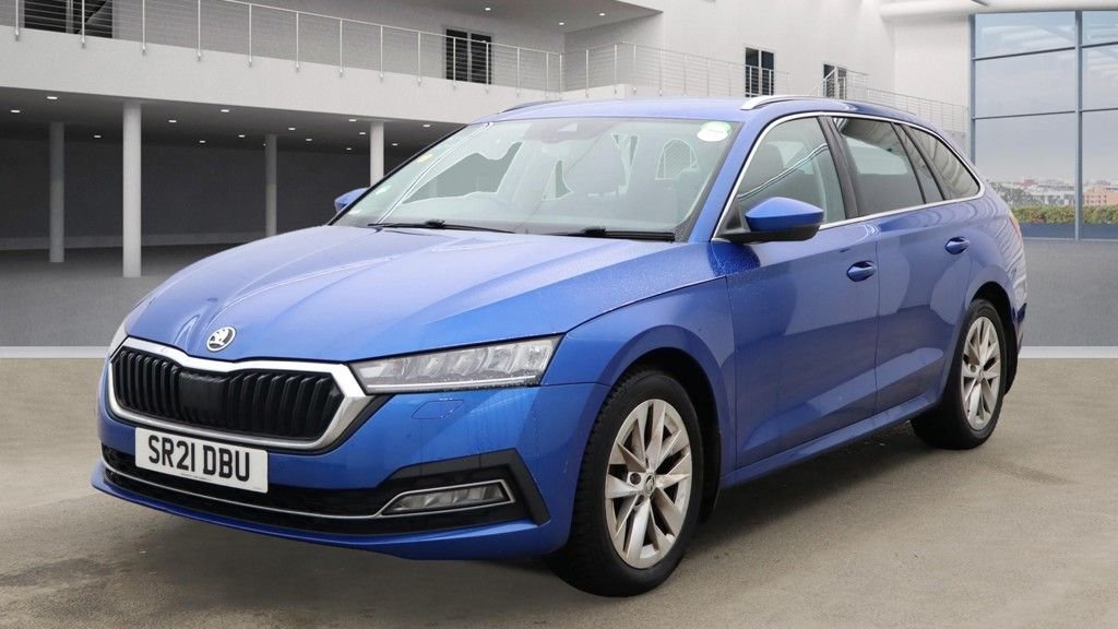 Used Skoda Octavia 2021 for sale - 76376135: Photo 2