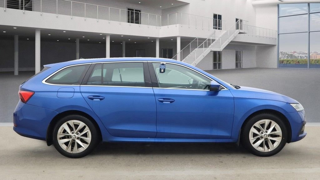 Used Skoda Octavia 2021 for sale - 76376135: Photo 5