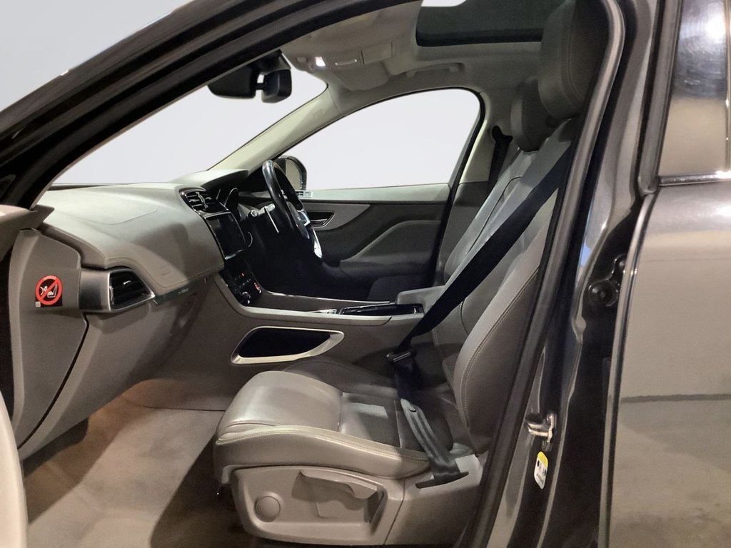 Used Jaguar F-Pace 2018 for sale - 77048891: Photo 10