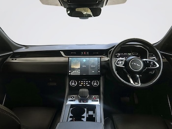 Used Jaguar F-Pace 2021 for sale - 79442712: Photo