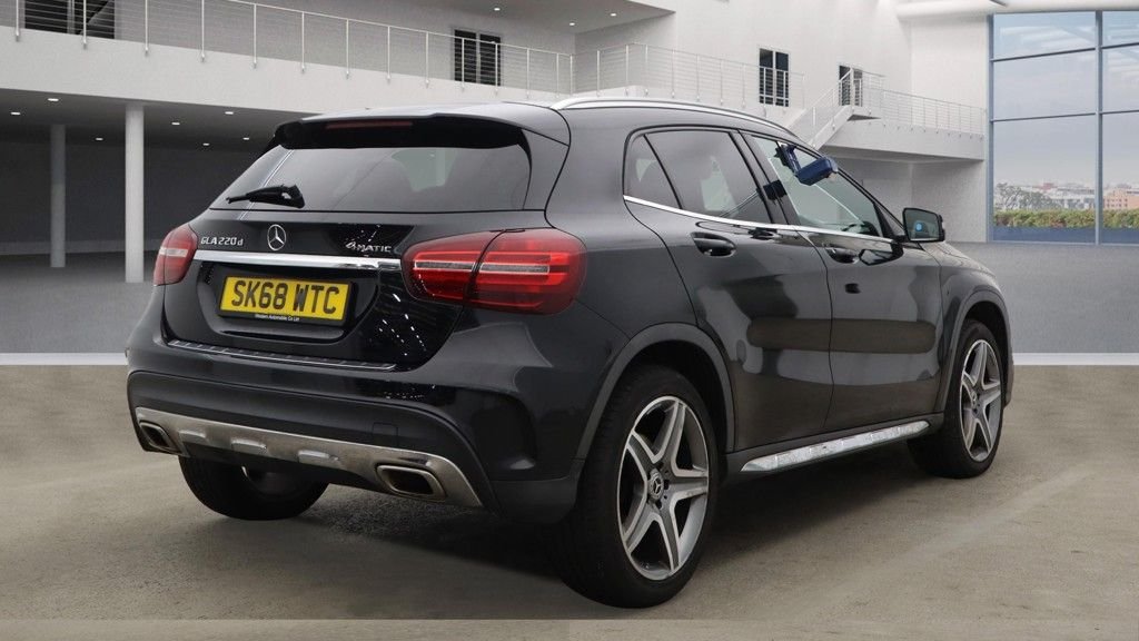 Used Mercedes-Benz GLA 2018 for sale - 76439027: Photo 4