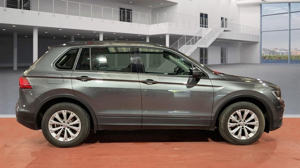 Used Volkswagen Tiguan 2018 for sale - 77792038: Photo 11