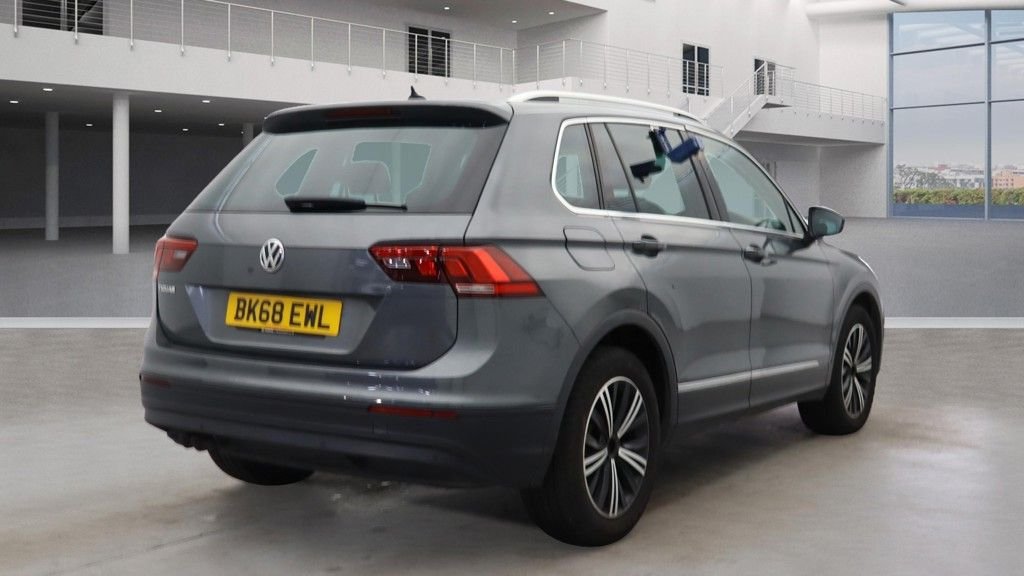 Used Volkswagen Tiguan 2018 for sale - 76367852: Photo 4