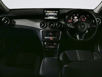 Used Mercedes-Benz GLA 2019 for sale - 76840845: Photo