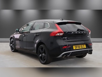 Used Volvo V40 2018 for sale - 78331030: Photo