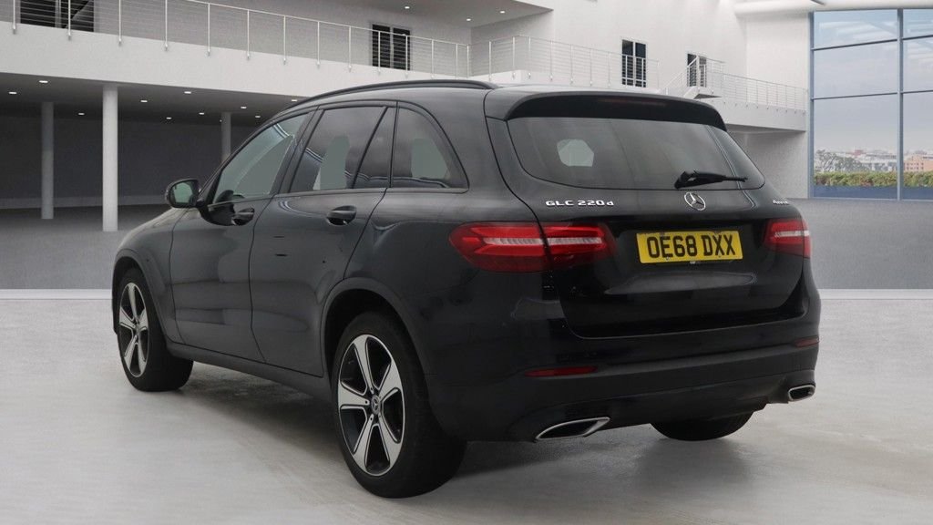 Used Mercedes-Benz GLC 2018 for sale - 77685372: Photo 3