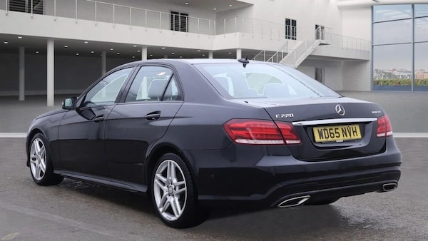 Used Mercedes-Benz E Class 2016 for sale - 76304245: Photo 3