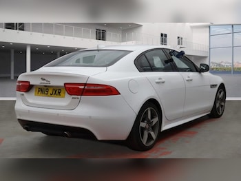 Used Jaguar XE 2019 for sale - 76229003: Photo 4