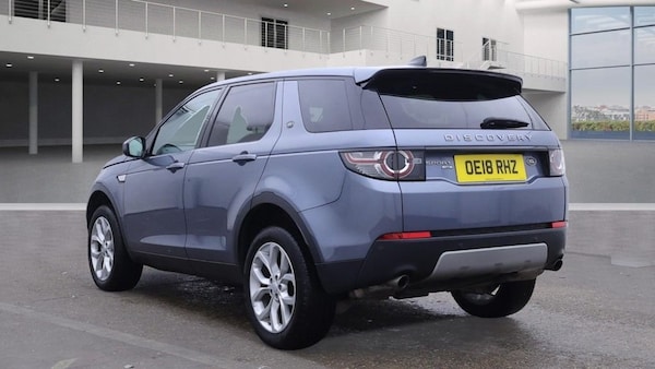 Used Land Rover Discovery Sport 2018 for sale - 76313158: Photo 3