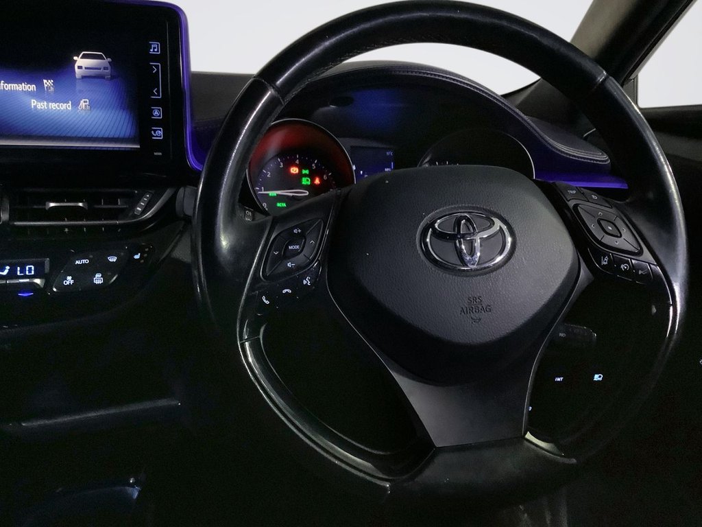 Used Toyota C-HR 2017 for sale - 76147368: Photo 15