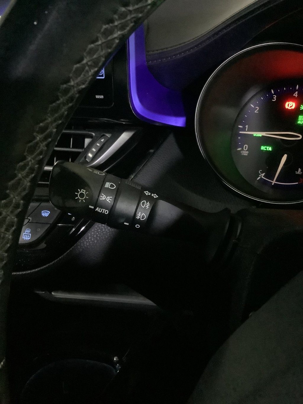 Used Toyota C-HR 2017 for sale - 76147368: Photo 19