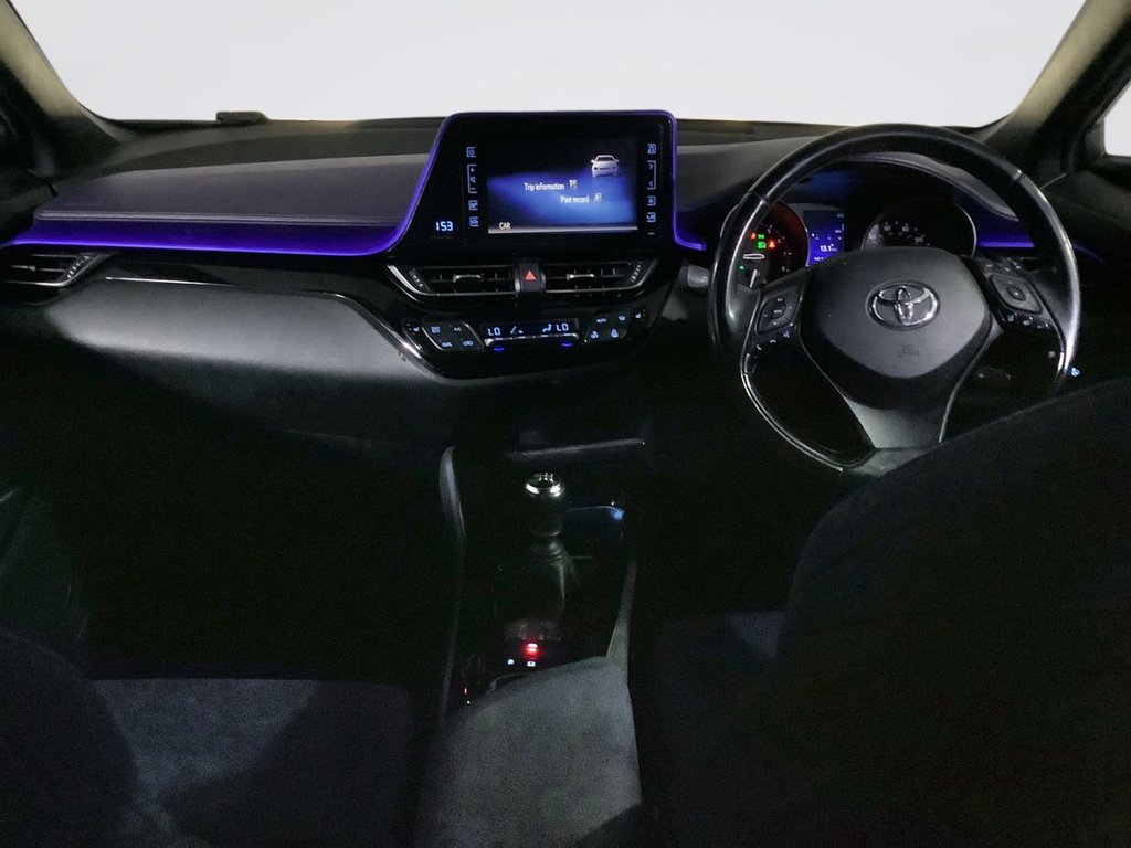 Used Toyota C-HR 2017 for sale - 76147368: Photo 3