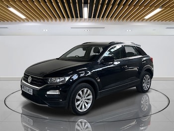 Used Volkswagen T-Roc 2018 for sale - 79442759: Photo