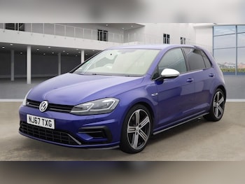 Used Volkswagen Golf 2017 for sale - 76304276: Photo 2