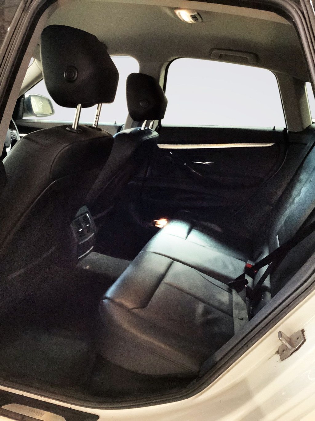 Used BMW 3 Series Gran Turismo 2017 for sale - 76900588: Photo 9