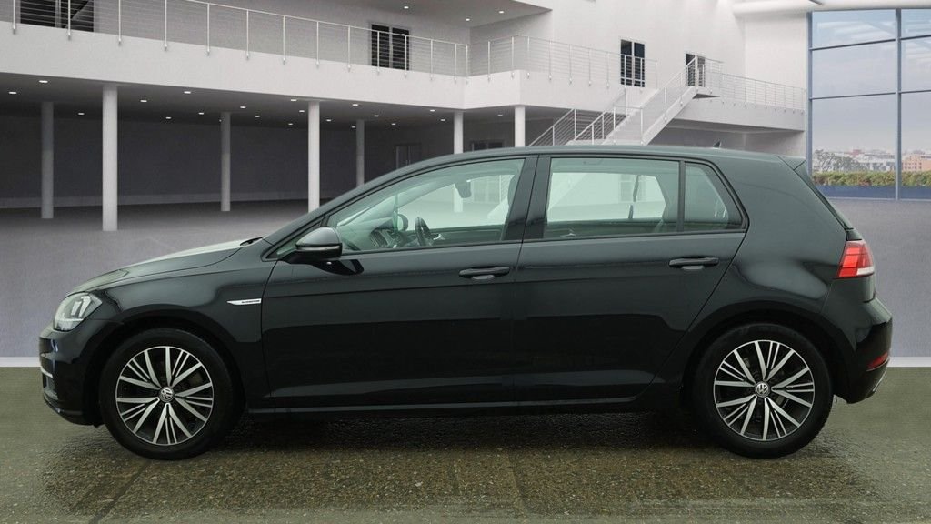 Used Volkswagen Golf 2019 for sale - 77911070: Photo 6