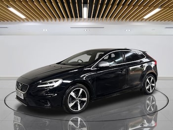 Used Volvo V40 2019 for sale - 78818511: Photo