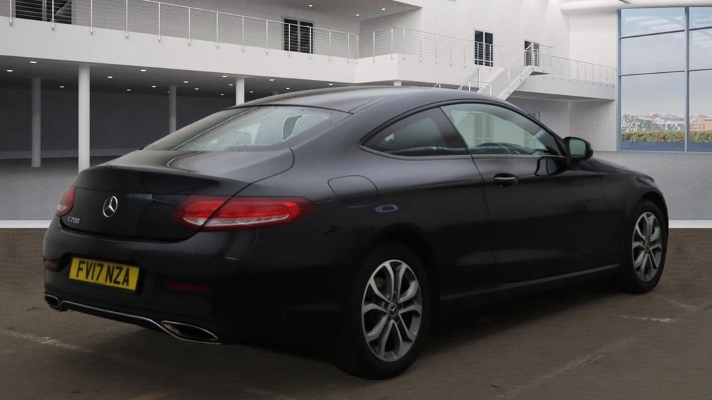 Used Mercedes-Benz C Class 2017 for sale - 76439426: Photo 4