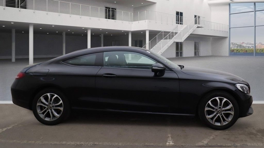 Used Mercedes-Benz C Class 2017 for sale - 76439426: Photo 5