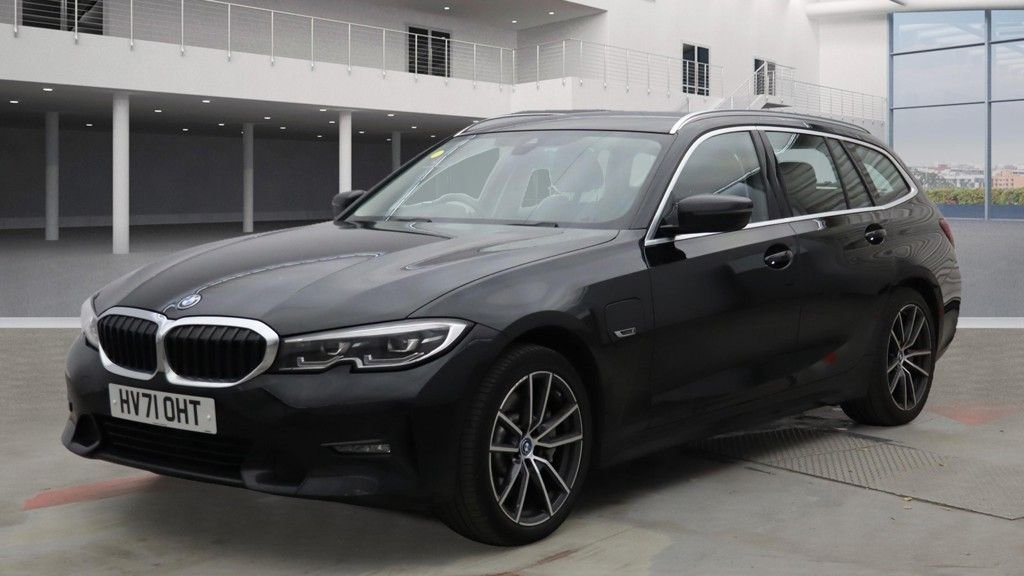 Used BMW 3 Series 2021 for sale - 76500996: Photo 2