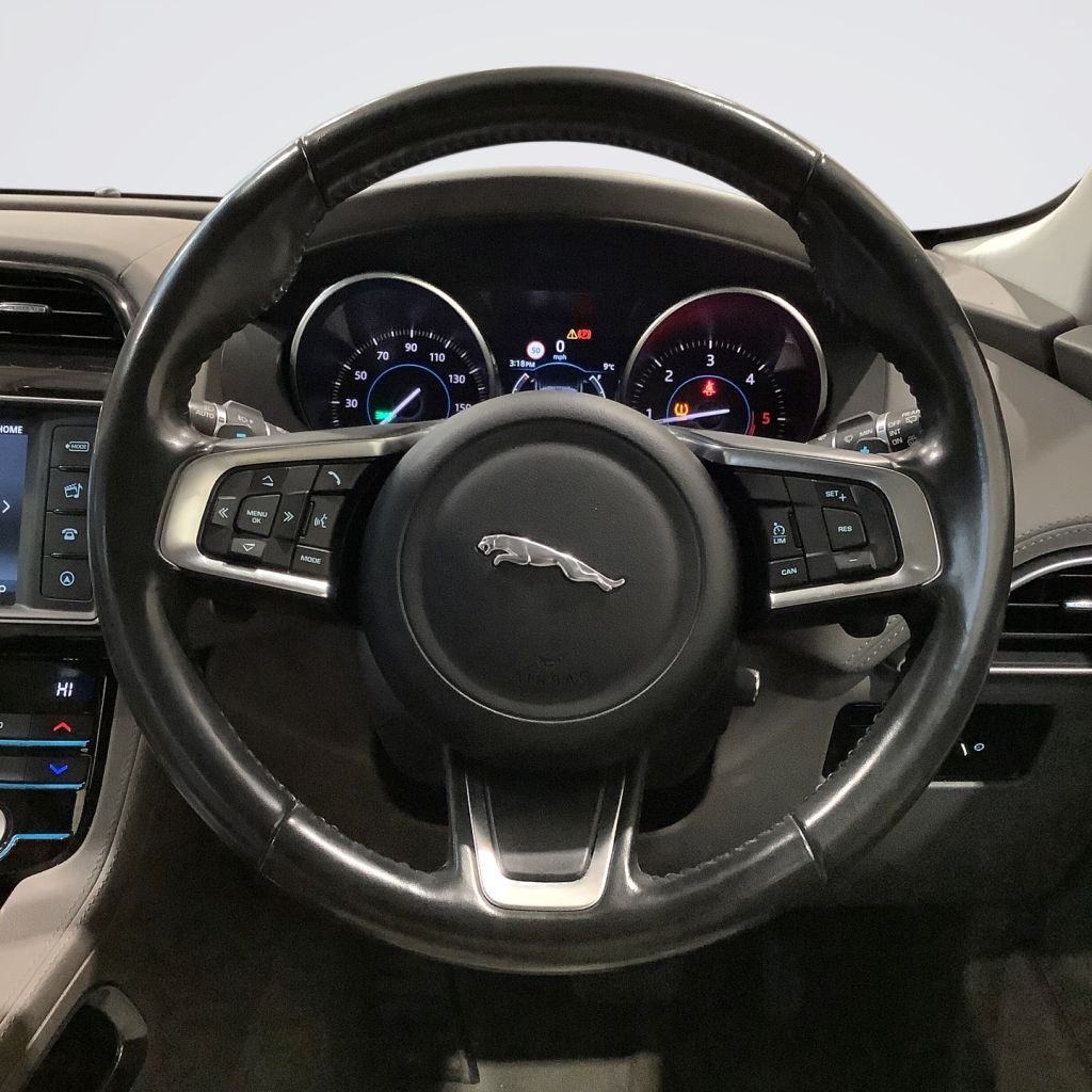 Used Jaguar F-Pace 2018 for sale - 78059566: Photo 17