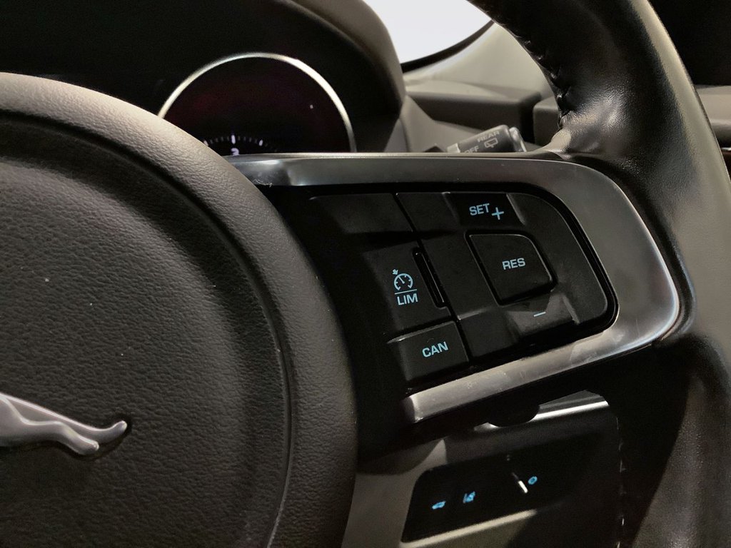 Used Jaguar F-Pace 2018 for sale - 78059566: Photo 20